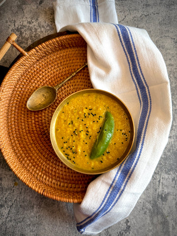 Peyaz Diya Mosur Daal (red lentils)