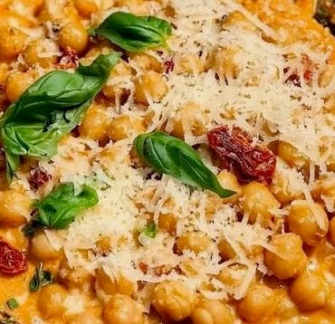 Low cal! Creamy Parmesan Chickpea & Zucchini w/ Pasta Salad