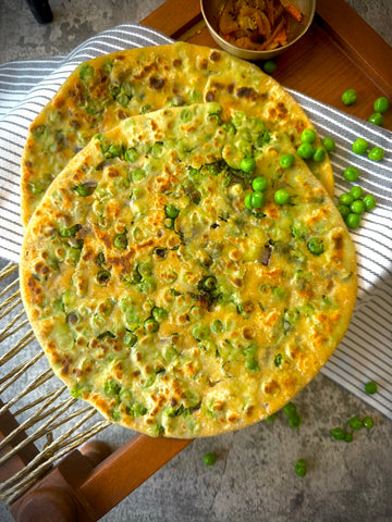 Matar Paneer Paratha (2pc)