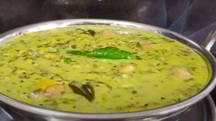 Marathi Taakatla Paalak (spinach, yogurt)